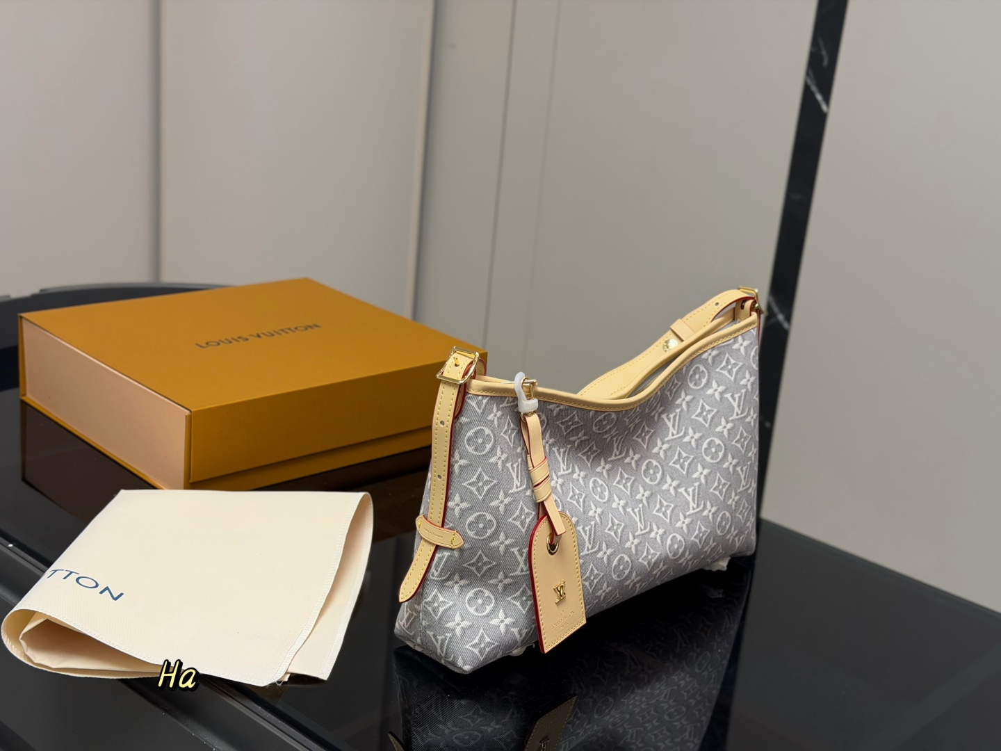 Louis Vuitton LV Carryall Crossbody Carry Shoulder Carry Shipping Box Included